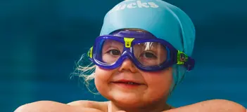 Pre-School Swimming Lessons Seal Mask Goggles - purple - model 1.jpg